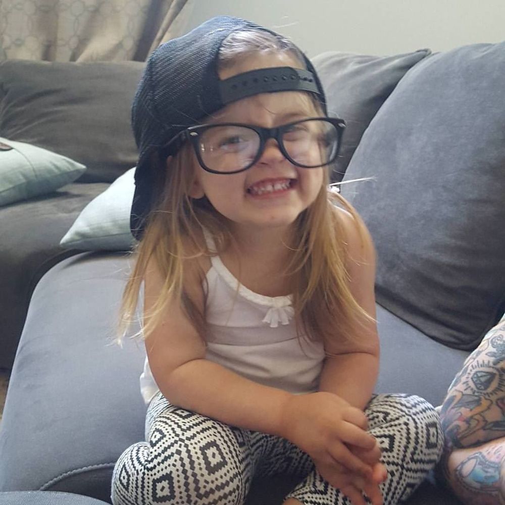 Meet your Posher, Dustin